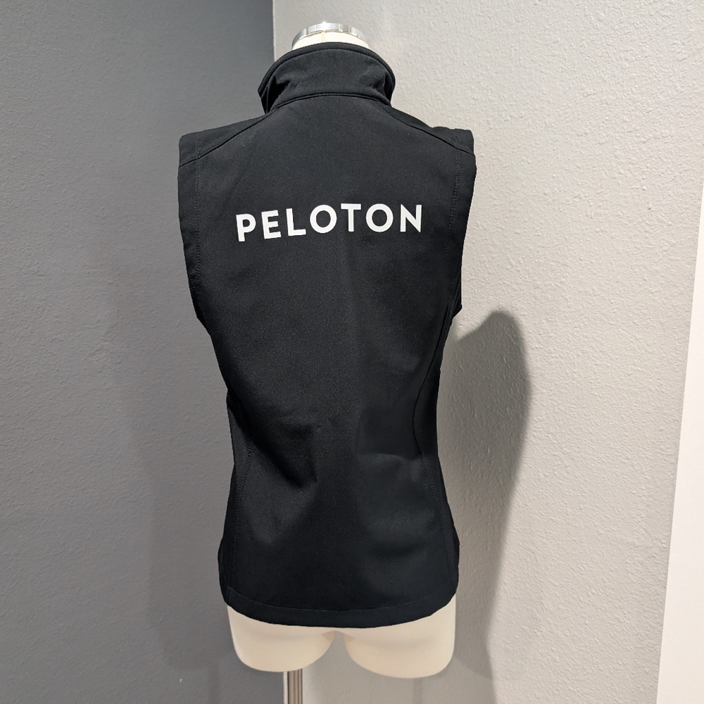 Peloton x Port Authority Black Softshell Vest - Ladies Medium - Full Zip - Picture 5 of 10